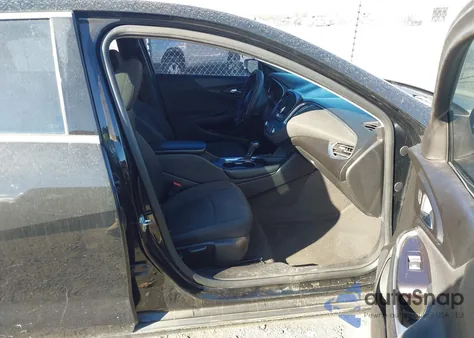 2018 Chevrolet Malibu Lt z USA, uszkodzony, nr VIN 1G1ZD5ST7JF186854